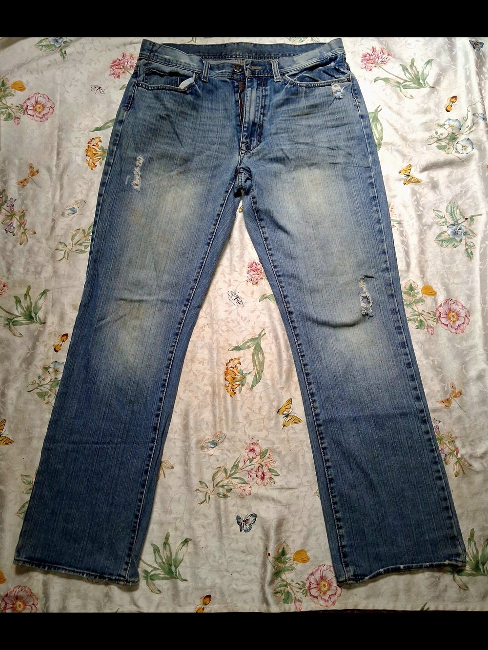 Slim Straight Light Blue Men's Jeans with Distressed Details